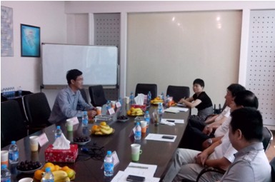 無錫市人大常委會(huì)副主任蒞臨我公司視察指導(dǎo)工作(圖3)